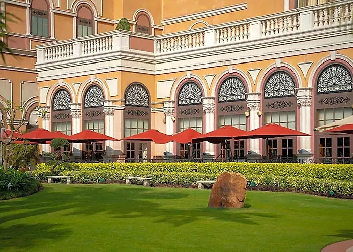 Four Seasons 5* Macau